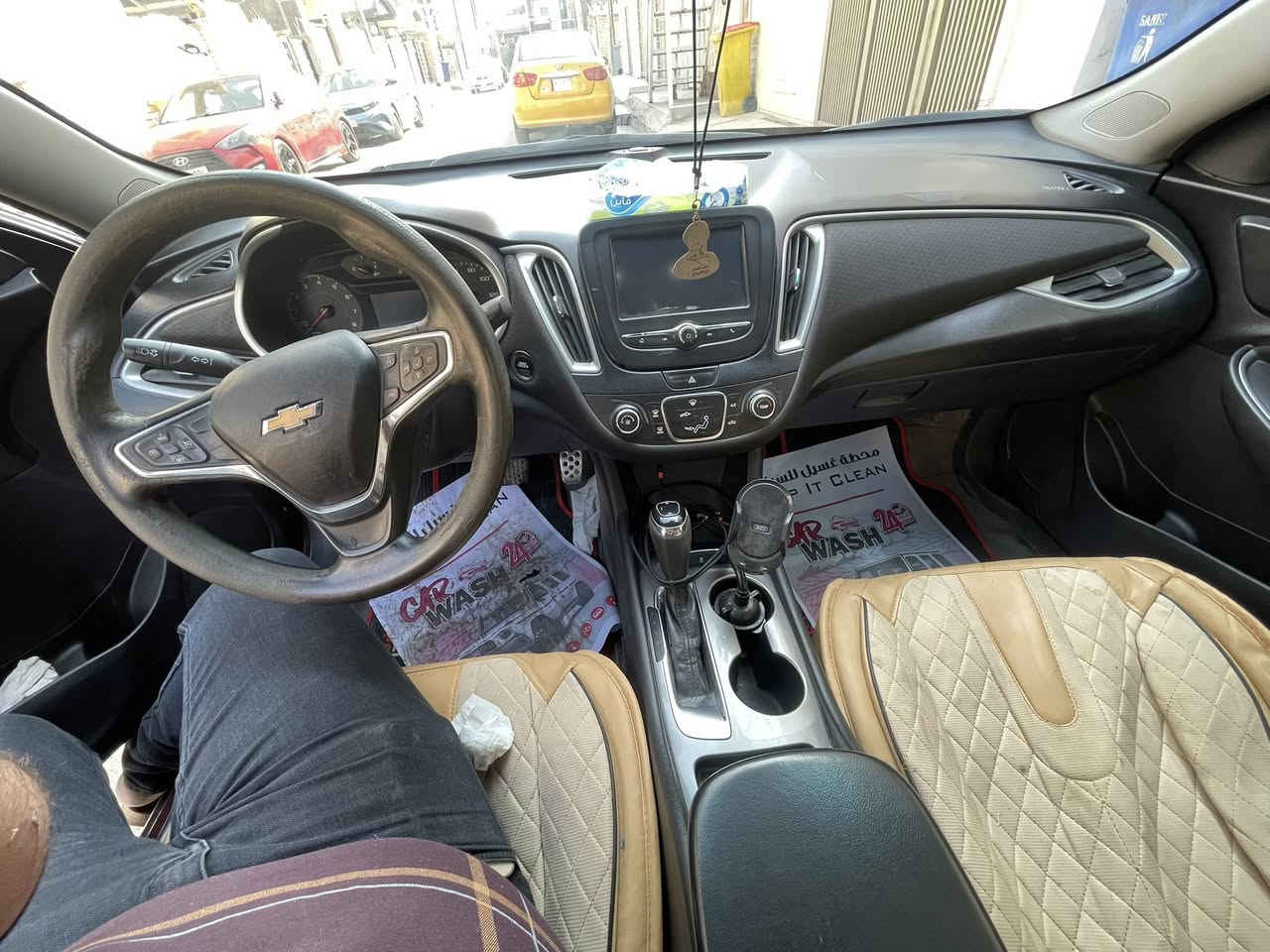 ماليبو ٢٠١٦ حمره
رقم انكليزي سنويه لغاية ٢٠٣٠بسمي هزه جديده 
محرك ٢٥٠٠ تيربو مكفول 
كير كفاله 
السياره ماشيه ١٥٧ الف 
تشغيل بصمه اربع ابواب بصمه كاميرا خلفيه شاشه تحكم ستيرن ٤ جهات 
تخم تاير جديد باتري جديد 
منضومة تبريد جديده 
راديترات جديده 
سياره ادامه ترتيب البجم كامله عليها 
الرقم *********** 
السعر ٩٥
