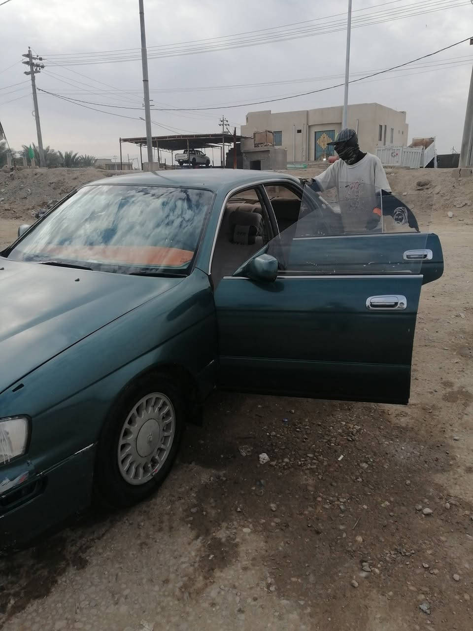 السلام عليكم بطه مكفوله كص ونقل مديل 93 حداده حلوه طخم تاير جديد لايت زنون كير ومكينه جدد صار فتره من شديتهن vvt اقتصادي انسه البانزين السعر 42وبيها مجال 
***********
