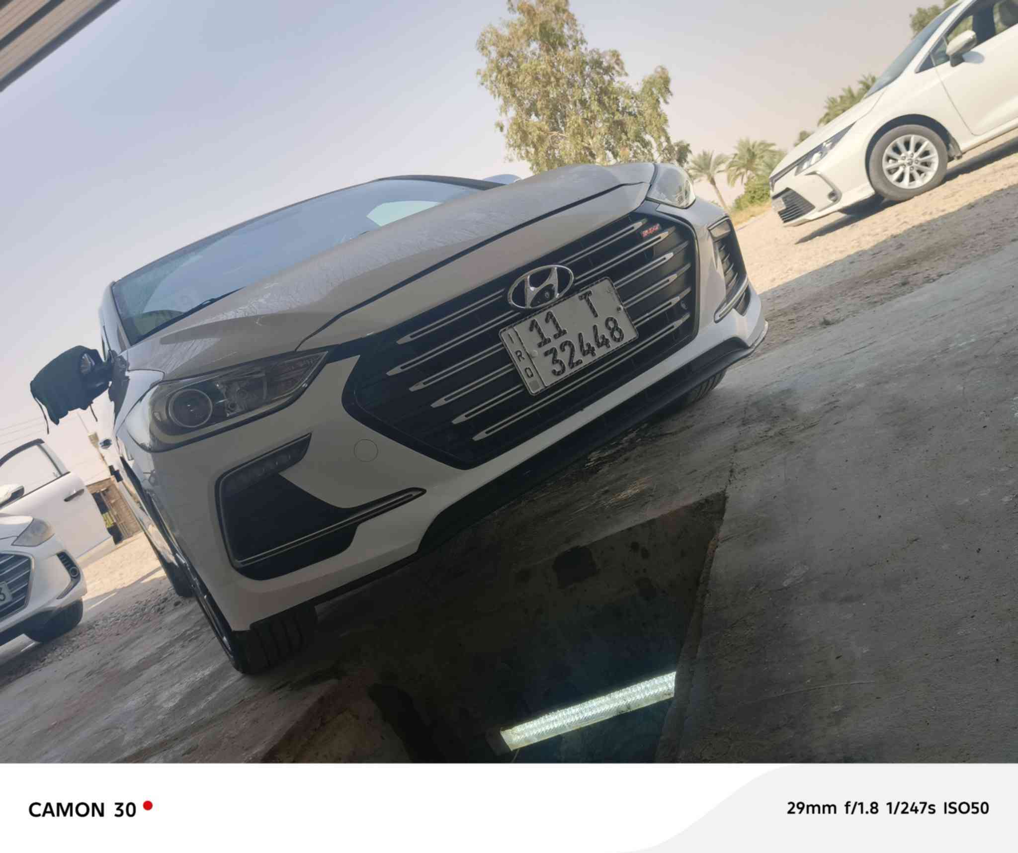 سلام عليكم
للبيع الانترا موديل 19سوبر سويج 
فولل مواصفات 
مكفوله كفاله عامه
حساسات امامي خلفي 
ماشيه 120الف حقيقي
السياره نضيفه جدآ 
المكان الانبار الرمادي 
*********** بلال يوجد في واتساب 
السعر الاتصال ع الرقم
