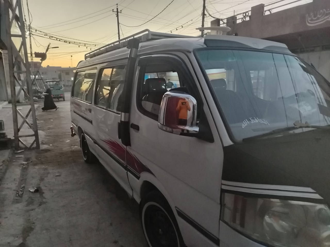 السلام عليكم فتون ٢٠١٠ مصبوغه جماليه محرك جديد لا تنقيص وتبخير تخم تاير باتري جديد بسمي السياره سياره كامله دوشمه الجنابي سياره متعوب عليه *********** بغداد الكراخ تقاطع درويش مدخل التراث السعر ٧٥ ورقه مصفره
