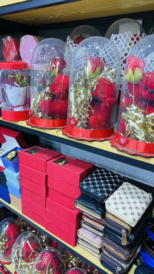 هدايا رأس السنه 
مختلفه وباسعار مناسبة

✨ قصر المواد المنزلية ✨
يسرّنا أن نعلن عن افتتاح قصر المواد المنزلية
وجهتكم الجديدة لكل ما يحتاجه البيت من مواد منزلية مميزة
جودة عالية ✦ أسعار مناسبة ✦ تعامل يرضيكم
نورتونا وتشرفونا بزيارتكم 🤍🏠
العنوان
الديوانيه/المهناويه/مجاور اسواق الكفيل

توصيل متوفر كافه محافظات العراق

0788 106 6872
