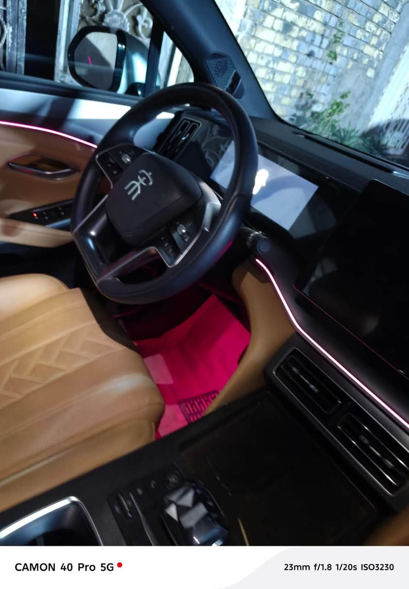 Byd
2025 فول مواصفات 
قياده ذاتيه 
تبريد استيرن كشنات 
وباقي المواصفات لليريد ادزهن اله 
السعر 35
اي استفسار الاتصال على الرقم ***********
