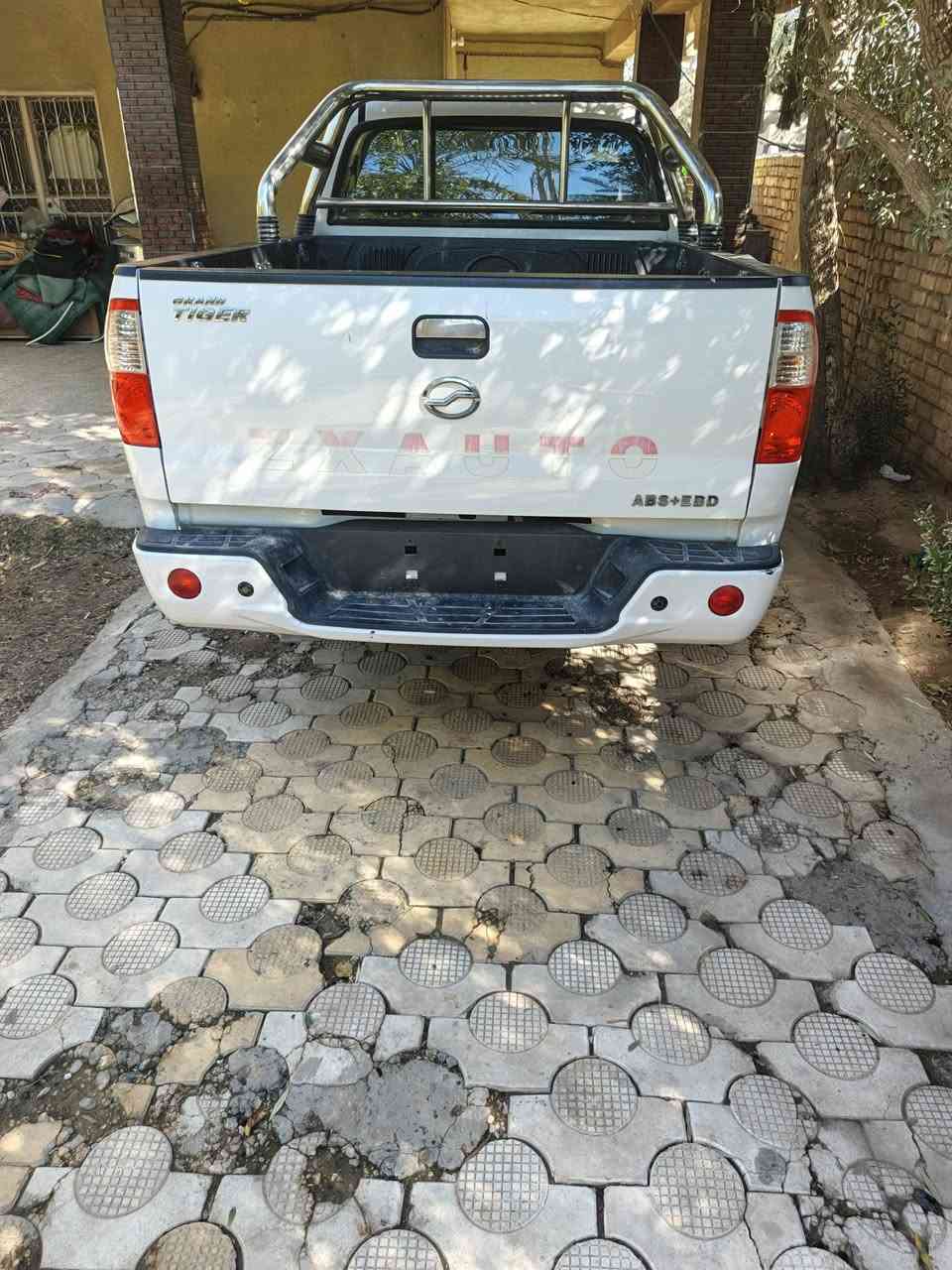 سلام عليكم سياره بيكم اكران تايكر موديل 2020 مكفولة كفالة عامه سيارة بدون رقم لمكان بابل  ***********
