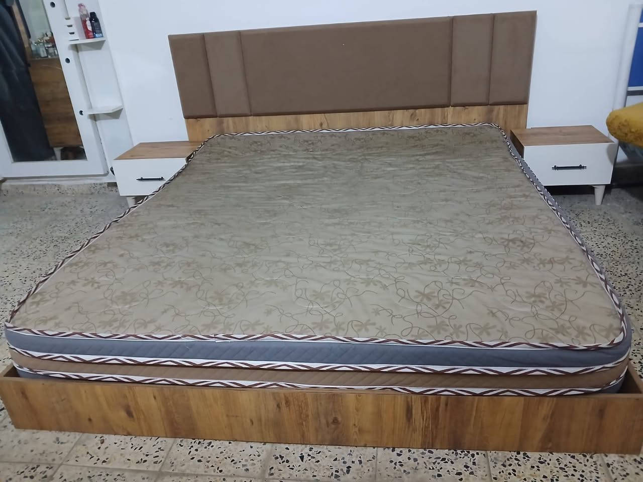 غرفة نوم للبيع اخت الجديد 5 قطع السعر 450 نضيفة جداً


**إذا كنت صاحب هذا الإعلان وتريد حذفه لأي سبب، رجاءا أرسل رسالة إلى الدعم الفني**