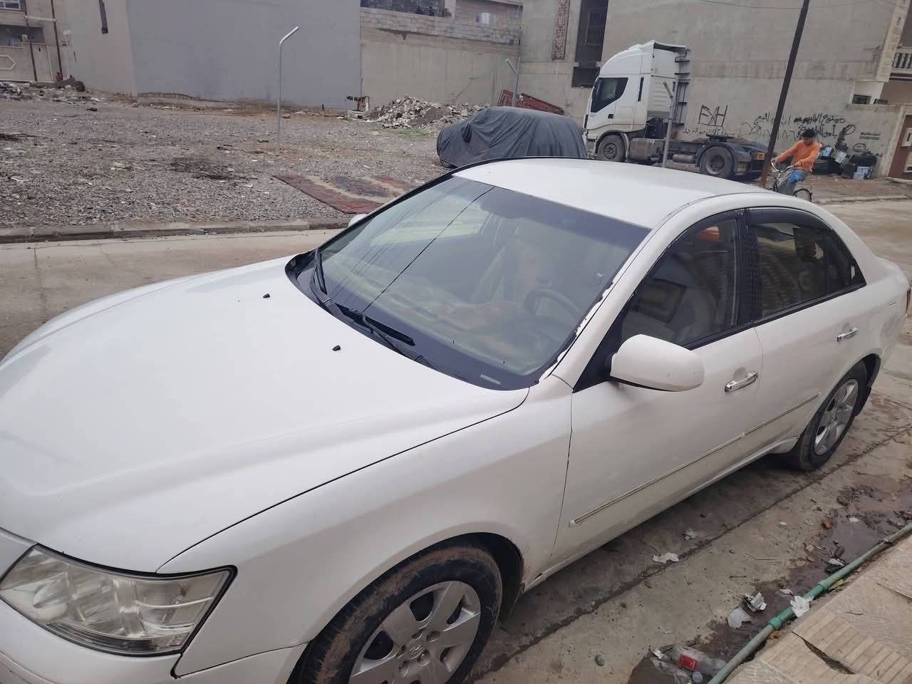 سوناته 2009) مكينه 2400  دوش نضام واحد   شرط مكينه  تبريد شقال  خليجي  تكسي دبي صبق حزام  بيها ضربه بجاملق الخلفي  على صندوك شبرين داخل  وضربه عند باب سايق عند تكم سم ضربه بسم كردي شرط تحويل  سعر 95 وبيها مجال. ‏‬‏ مكان سياره الموصل حي الانتصار   سنويه صاقطه من 2017
رقم الهاتف ‏‪***********
