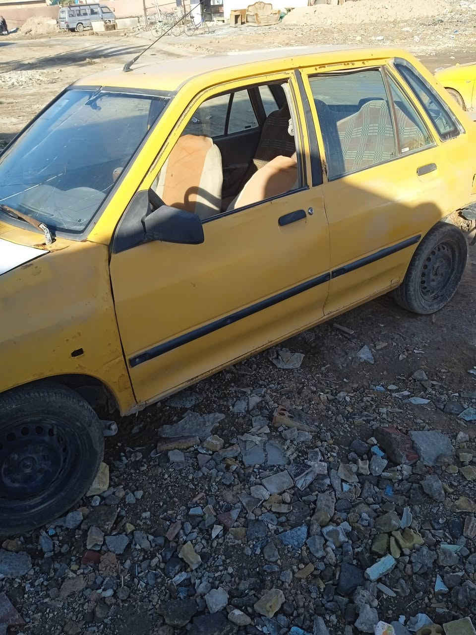 سايبه موديل2012سياره مكينه جديده بدون راعي سعرها مليون وربع الرقم الهاتف***********
