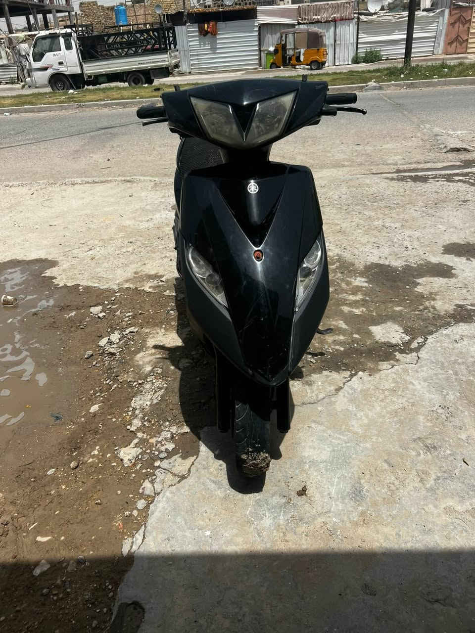 سلام عليكم ثعلب للبيع دراجه ناعمه قبل يومين مجفت مكينه دراجه من طول لطول ختم واحد سعره 425 وبيه مجال مكان بغداد الحريه رقم ***********
