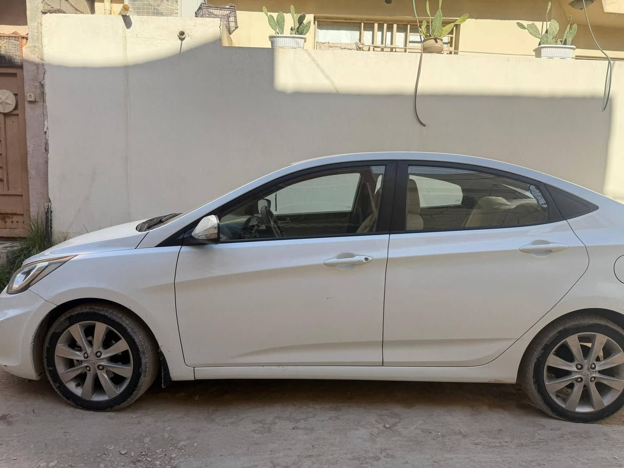 سلام عليكم سياره اكسنت مديل ١٤ سياره كفاله عامه مكينه وكير حداديه جديده تبريد شغال كهربائياته كله شغال تخم تاير مكاني كربلاء  اتصل عله رقم باقي التفاصيل ***********  السعر 120 وبيه مجال انا مكلف بلنشر شراي ينتصل
