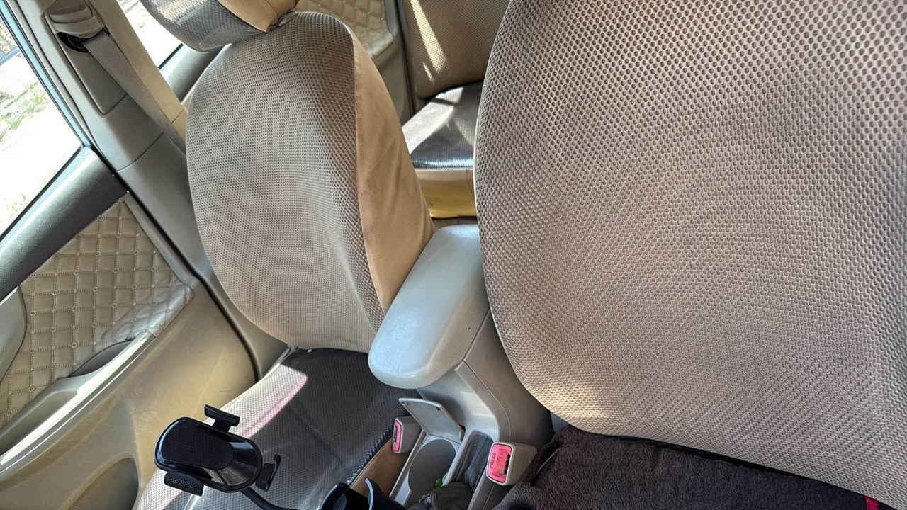 كورلا ٢٠٠٩ للبيع
رقم بغداد انگليزي مشروع وطني تحويل مباشر 
مصبوغة عام اثر جراد و بيها قطعتين 
الدواخل مكفووله 
محرك ١٨٠٠ 
جاهزه 
السعر ٩٠ و بيها مجال 
للاستفسار / ***********
