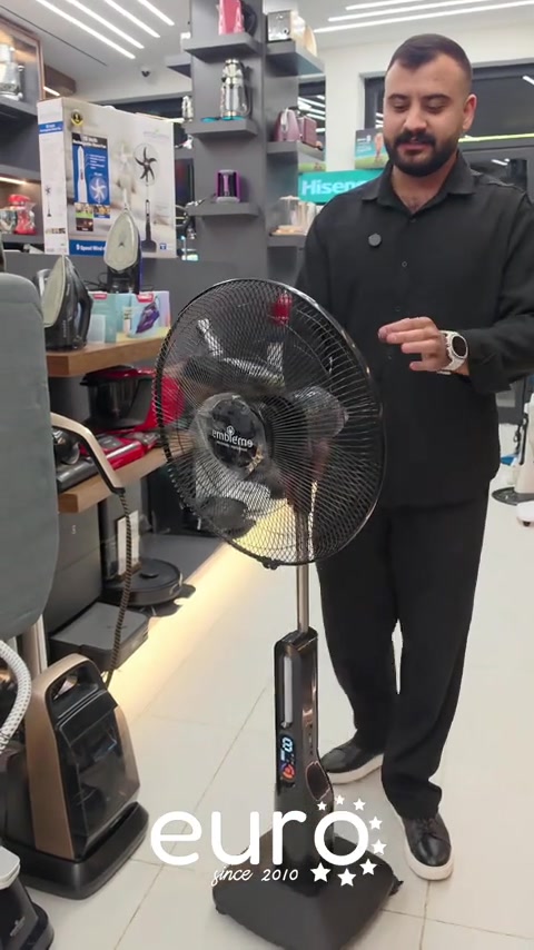 مروحة شحن من براند أمبليوم موديل EM RF26 _ تعمل على الشحن والكهرباء مزودة ببطارية 12V/7Ah _ فترة العمل من 2 ساعة الى 9 ساعات حسب الشحن والسرعة  _ مخرج USB _TYPE C  _ ديجتل رقمية مع 9 سرع لدفع الهواء مع قارئ نسبة الشحن  _ موزعات يمين يسار مع وضع تشغيل هادئ  _ تحكم يدوي او عن طريق ريمونت كونترول مع تايمر مؤقت  حجم 18 أنج 5 ريش / الارتفاع 135CM الضمان سنة من تاريخ الشراء من أمبليوم  متوفرة الان تكدرون تطلبوها اونلاين او زورونا عنواننا بغداد_الأعظمية_شارع عمر بن عبد العزيز   متواجدين طيلة أيام الأسبوع من ساعة 12 ظهراً الى 12 ليلاً ما عدا يوم الجمعة من ساعة 4 عصراً الى 12ليلاً للاستفسار يرجى مراسلة البيج او الاتصال على الارقام    *********** / مركز المبيعات  *********** / خدمة الزبائن  #عبدالله_يورو 
