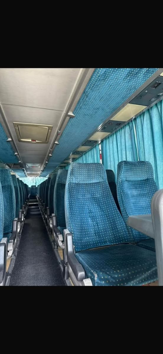 لام عليكم سحليه  2002 اصل 2000دواخل ام سيوف
كير 4+4 
محرك 8.  ميكانيك بم ونوزل  رقم انكليزي مداور ثاني يوم السعر4 ونص وبيه مجال الرقم***********
