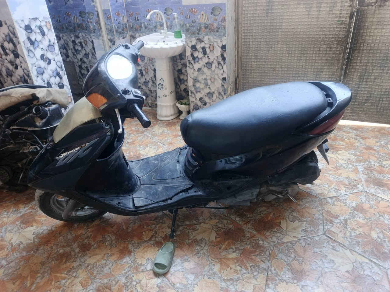 دراجه بريز نضيفة مكينهة ناعمة مكان الشعب سعر  350او بيهة مجال قليل ***********
