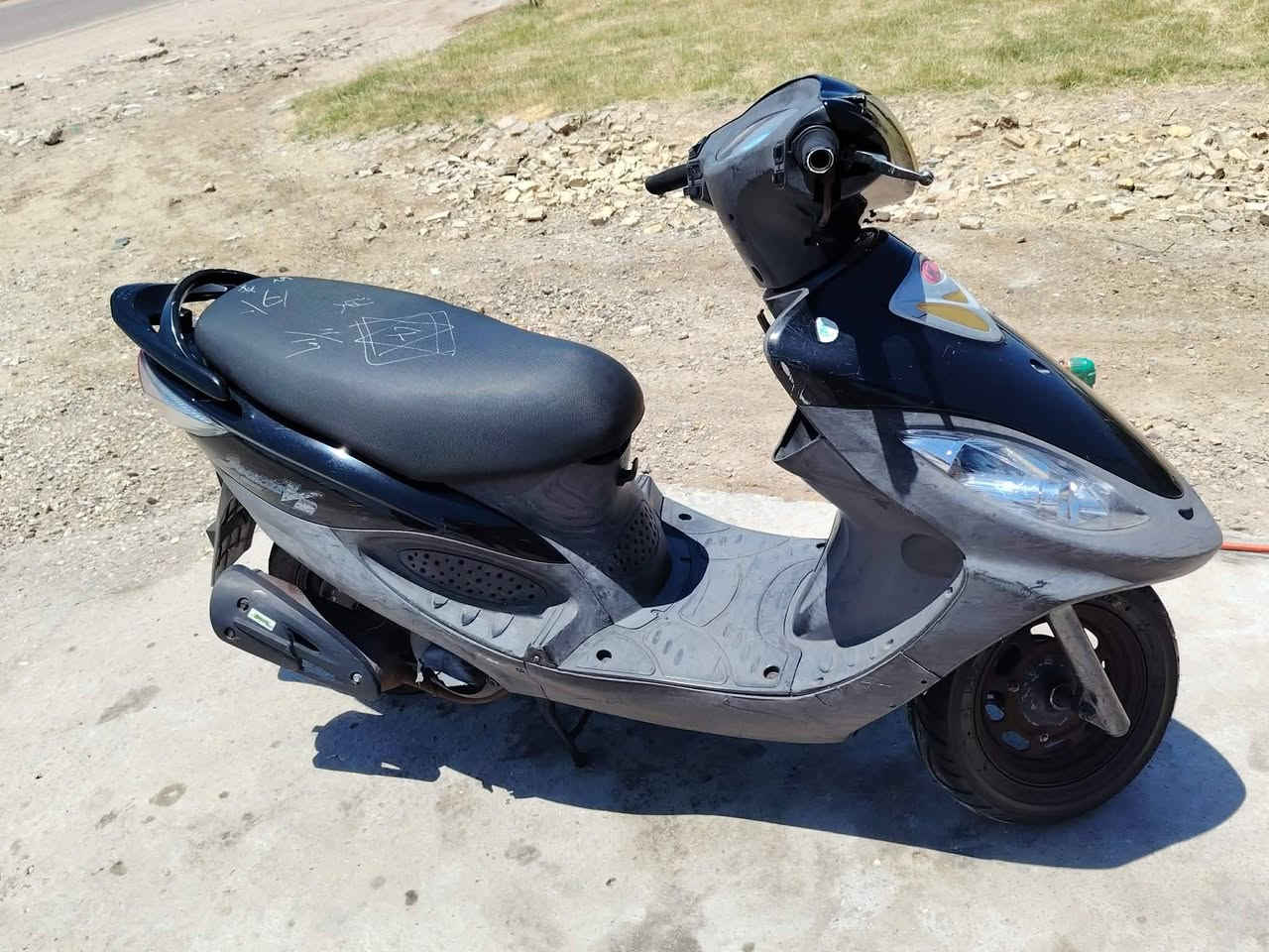 كامكو رمبه صالها 5تيام من طالعه موديل 14لبيع وسعر850مكان رفاعي*********** مكلف بل نشر
