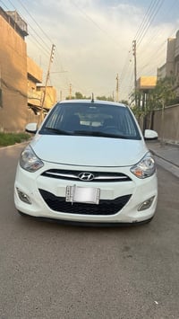 i10  للبيع موديل 2013 صبغ ثلاث قطع  ماشيه 111 تبريد ثلج شاشه اندرويد ا...