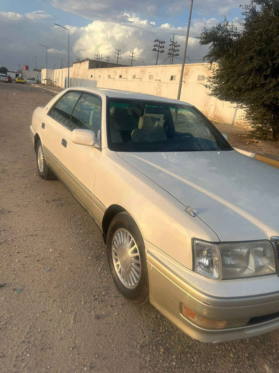 سلام عليكم راس الثور موديل ٩٨ رقم بغداد مشروع وطني سنويه مجدده مجدده سياره جديده وجاهزه من كلشي اي نقص مابيها مكفوله من الصبغ وضربه ولعيب الشرعي السعر ٨٥ وبيها مجال حك الجيه العنوان قضاء القرنه ***********
