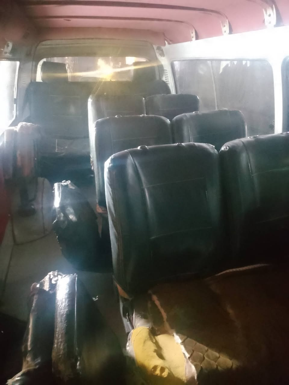 سلام عليكم فتون 2011 سياره دشبول مكسر يعني يرادلها دشبول مو تجيني وتكلي ماكلتلي عل دشبول مصبوغه حزام السياره مكينه وكير وكاردن واكسل كلهن جدد زوج تايرات وزوج نص عمر مكاني بغداد حي اور السعر 55 ***********
