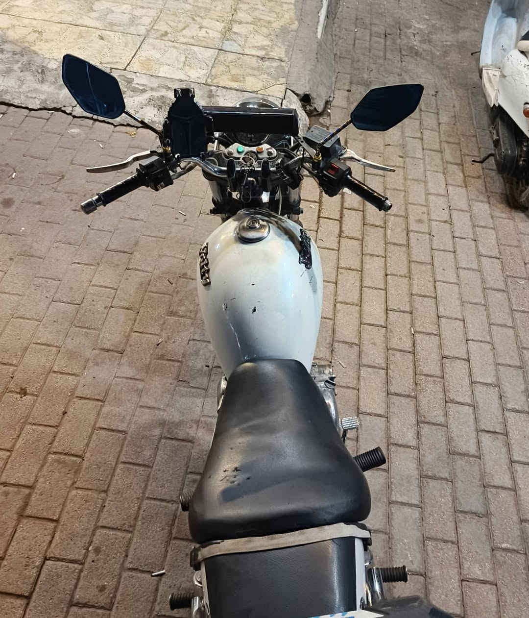 سلام عليكم شباب عندي هاي دراجة فورتي ساسوكي دراجة مكينة خير من الله بس بيه بعض نقوصات محركه 250 ومستعجل على بيعته سعره 800 وبيه مجال  وهاذة رقم *********** أو مراسلة خاص
