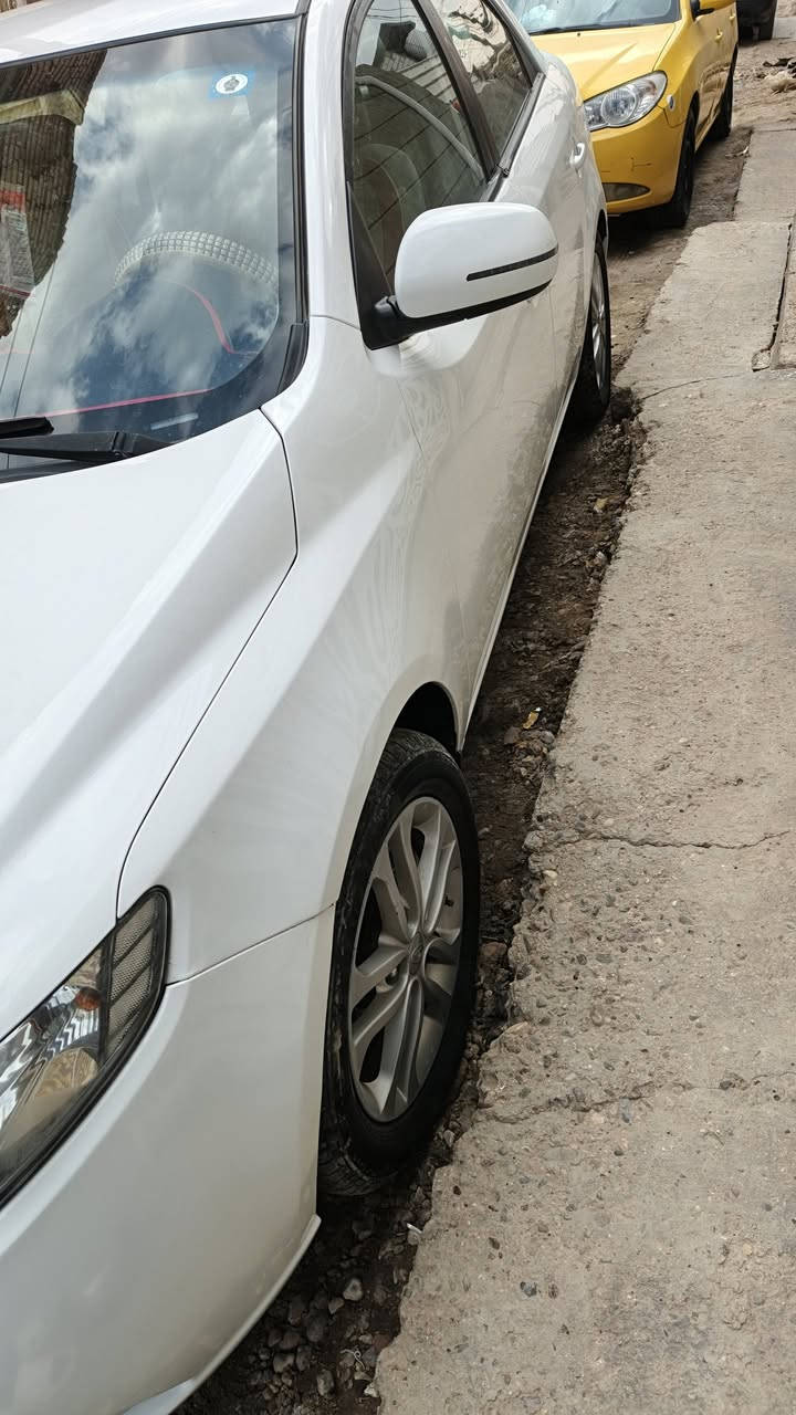 سلام. عليكم سياره سيراتو موديل 13 كفاله عامه بسمنه سنويه ل30 حداديه خير من الله تبريده ثلج تخم. تايرات جدد سياره جديده يشهد الله من. دوام. للبيت ومن البيت لدوام. رقم بغداد 

مكان. السياره حله حي العسكري 

الاتصال عل رقم. ***********

خاص محذوف فقط اتصل وتدلل وبخدمتك
