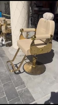كراسي حلاقة • مغسلة • خشب