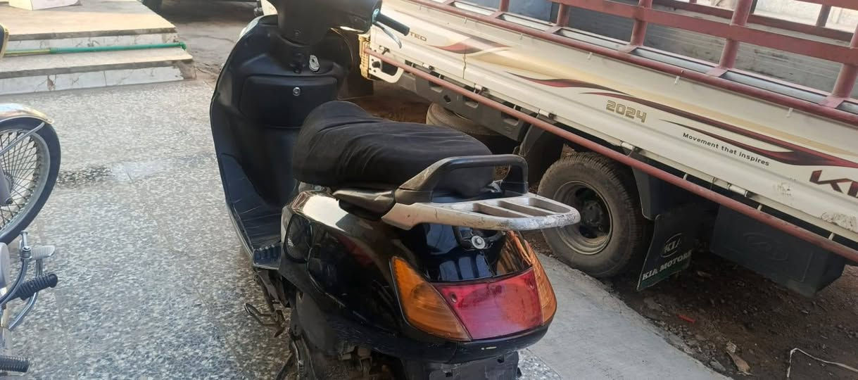 السلام عليكم دراجه سبيسي ياباني للبيع
مبدل رنكات فقط دراجة مال بيت حلوه مكينة ناعمة  السعر 400 وبيها مجال مكاني بغداد حي البتول 
للأستفسار ***********
