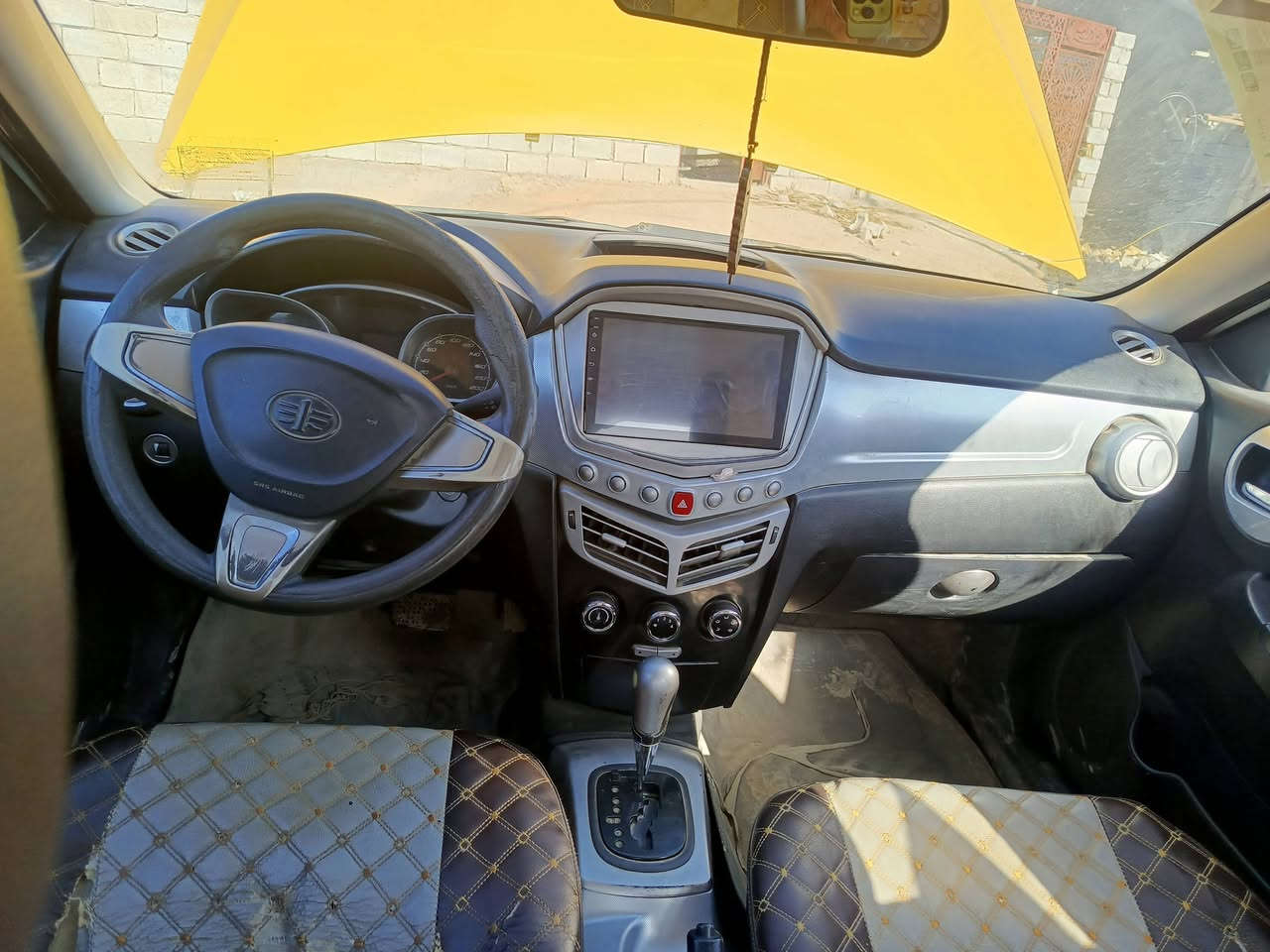 السلام عليكم
سياره للبيع فاو اولي موديل 2015
صدر خلفي امامي جديد تخم تاير جديد دوشمه جديده سنتر لوك محرك 1500 باتري جديد كهربائيات كله شغاله محرك كير كفاله تبريد تتفئه شغالت  والباقي مبين بل تصوير رقم  قادسيه     السعر 45 وبيها مجال 
  رقم الموبايل ‏‪***********‬‏
***********
