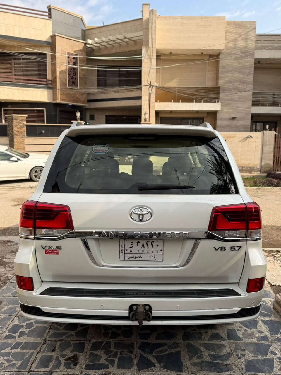 السلام عليكم
لاندكروزvxs 2019
فول مواصفات مواصفات لكزز
اعلى فئة بلاندكروز مكفولة عدا بارد بالدعامية الخلفية مصلحة علبارد
ماشية ٢٠٠ الف حقيقي
داخلها جديد عبالك ممستعمل
السعر 55 الف ونص 
للاتصال***********
