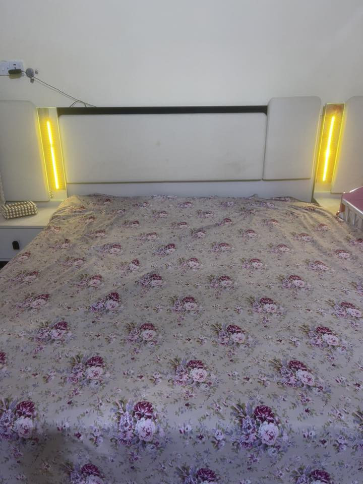 كلمن وسعره غرفه تركيه كلش نضيفه طباخ شغال شرط الفحص ثلاجه ومجمده وكاونتر للبيع 
واتساب ***********
