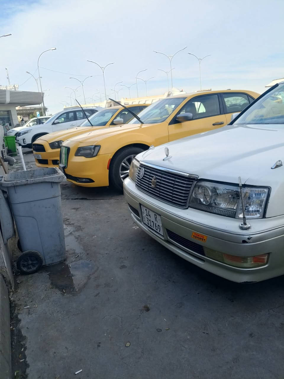 سلام عليكم راس ثور فلات سياره بسمي رقم جديد وهزه جديده اصوليه سياره بسمي تحويل ثاني يوم سياره توه قبل سبوع مبدل مكينه وكير بجيس  بعدهم بضمان فول مواصفات سياره باتري جديد راديتر جديد كاردن جديد باور جديد مصطره جديد مجاول جديد سياره ما نقصها اي شي سياره تحوير امارات تحويرها يخبل ضفيره جديده ويه المكينه بدلتهه الله شاهد سياره مصروف عليه خير من الله سياره بيهه ضربه كداد مو قويه يم الباتري وبيهه صبق قماره وجاملقات  سستم جديد سياره شادلهه مال بيت الله شاهد ما متعوبه سياره. سعر *********** 
سعر 107 وبيهه مجال قليل وبيهه كفر جاملق باليابان مبدل مايبين حته بلفحص بس السياره الي بيهه كلشي موضح ونه بخدمه شراي
