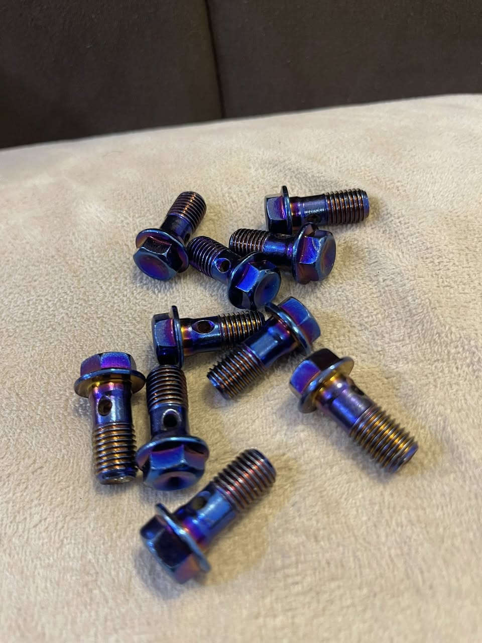 السلام عليكم براغي رياضي
براغي قبغ كلجات،براغي كلجات
جميع الاحجام متوفرة 
يوجد توصيل
***********
