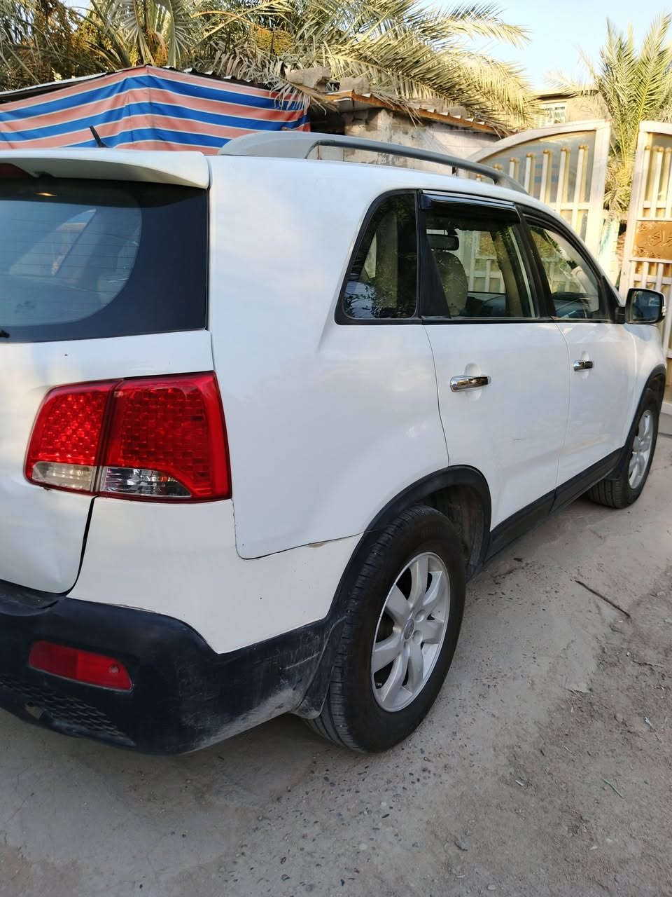 من رخصت الادمن .
السلام عليكم للبيع سياره كيا سورنتو 2012 رقم اربيل خليجي.مكانها الحله باسمي 4 سلندر محرك 2400وباقي التفاصيل معروفه السعر 140 ورقه وبها مجال بصممتين فتحة وبانوراما  الاتصال *********** والخط بي واتس اب
