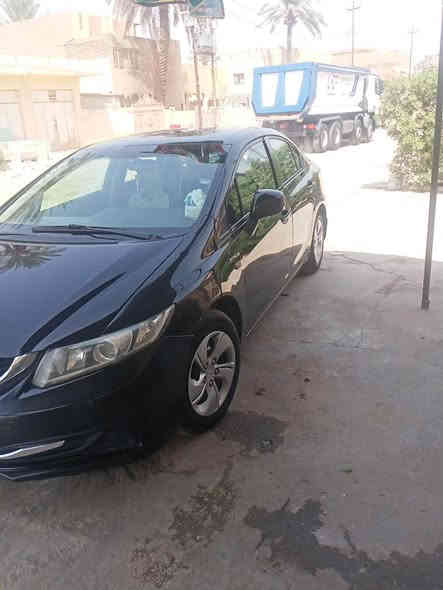 السلام عليكم هوندا سيفك 2013 لون اسود 
بيها صبغ قطعتين  باب وجاملغ جهة سايق 
ايرباك طاك 
كير مكينة صدر تبريد جاهز 
رقم اربيل بسمي 
جاهزة السيارة وبدون نقص 
السعر 90$ ورقة وبيها مجال 
*********** بغداد
