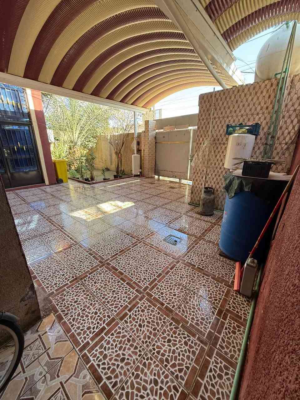 السلام عليكم دار #طابو_صرف للبيع المساحه 220 البيت مرتب ونضيف وصوره من الداخل كامله بل خاص المكان حله أبي غرق حي السلام السعر خاص رقم *********** " الخاص مفتوح
