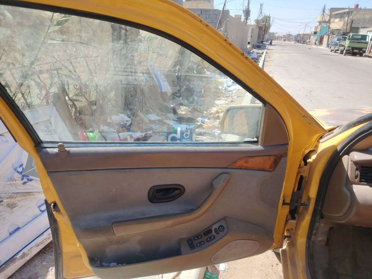 سمد ١١ بيع سريع السعر ١٥ وبيه مجال بصيط السياوه ادخن تبريد جان يشغل وحده وكف السنويه صاقطه وهيئ مداخله متروكه السياره بسمنه وين متريد احولك بس مالي شغل لا بهيه ولا تحويل كله علمشتري مكان اتعهدلك بلبصمن بس بغداد***********
