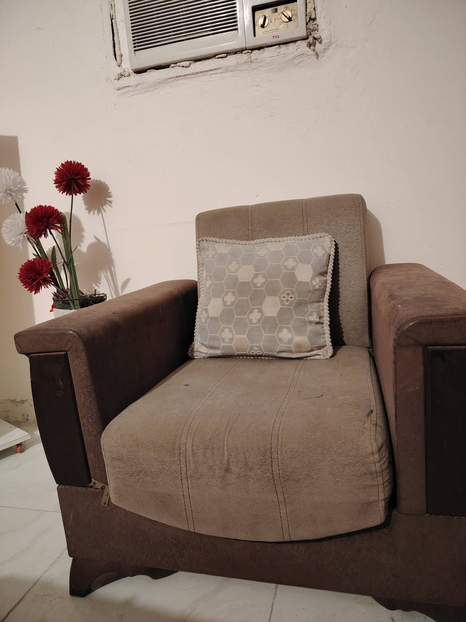 غرفه نوم تركيه ٨ فطع نضيفه جدا سعرها ٤٠٠ وبيها مجال + تخم قنفات بولستر طبي ينقلب يصير سرير + مخزن ٧ مقاعد نضافه ٨٠ بل ميه السعر ٣٠٠ وبي مجال للاستفسار الاتصال على الأرقام الأتيه او مراسلة الصفحه *********** وتس اب
***********
