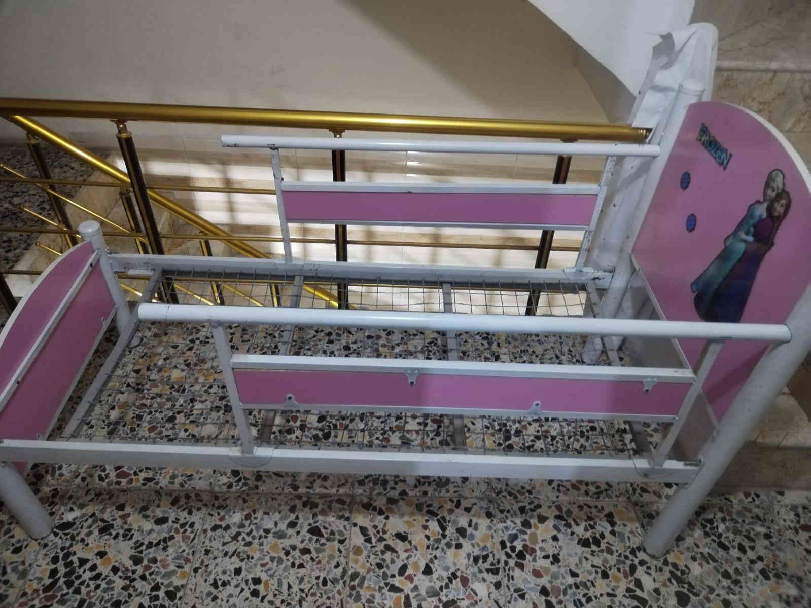 جربايه اطفال مستعملة نضيفه عنوان الخطيب الزراعي السعر ٤٠ الف *********** وتساب
