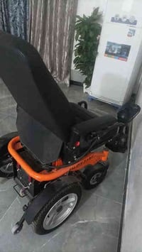 عربانه للبيع  ب باكيت جديده  رقم تلفون 07803481576 عربانه شحن الاصليه ...