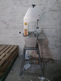 مكينة قص لحم • حي الجزائر