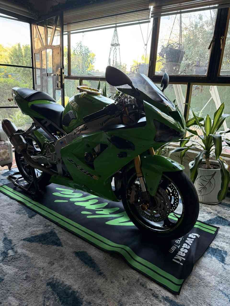 السلام عليكم اللهم صلي على محمد وال محمد الطيبين الطاهرين دراجة بطح كوسكي 636 مديل 2004 أوراق بدون رقم كزوز عليه صوت رعب دراجة كفاله عامه مال جناي ربع ما تصرف عليه غير بانزيز ودهن السعر35 مطيك قطعه نادره هواي اكو عطلات بسوك روح اخذ مع احترامي العنوان بغداد رقمي ***********
