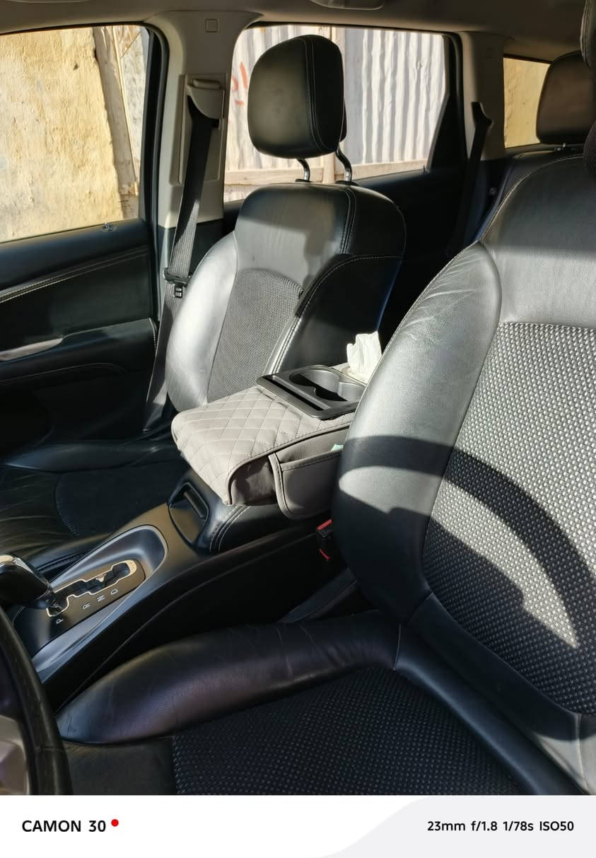 للبيع 

جورني 2018
رقم بغداد مشروع وطني

مواصفات كروس رود/ ويلكب 19

سياره 6 سلندر 3600

7 راكب

3 قطع تبريد

تحكم ستيرن
ماشية 142000
______العنوان: البصرة
الحادث 
جاملق الأيسر و قليل من خشم البنيد
السعر 165 
للاستفسار 
***********
