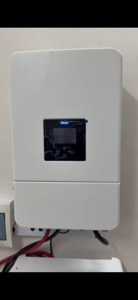 متوفر لدينا انفيرتر Deye 8Kw 1PH اخر اصدار SM2  07829538930