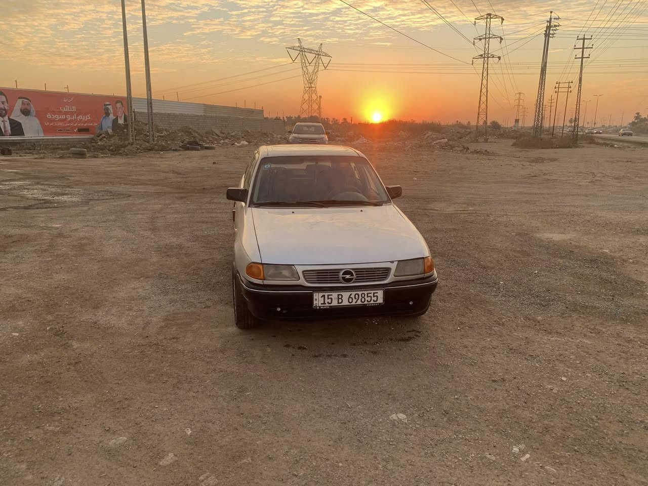 السلام عليكم اوبل استرا موديل 1992 رقم الانبار الدولي المحرك نضيف لاتنقيص ولا تبخير كير عادي جديد غرفتها حلوه مكاني بغداد ابو غريب الرقم***********//‪***********            السعر 31
