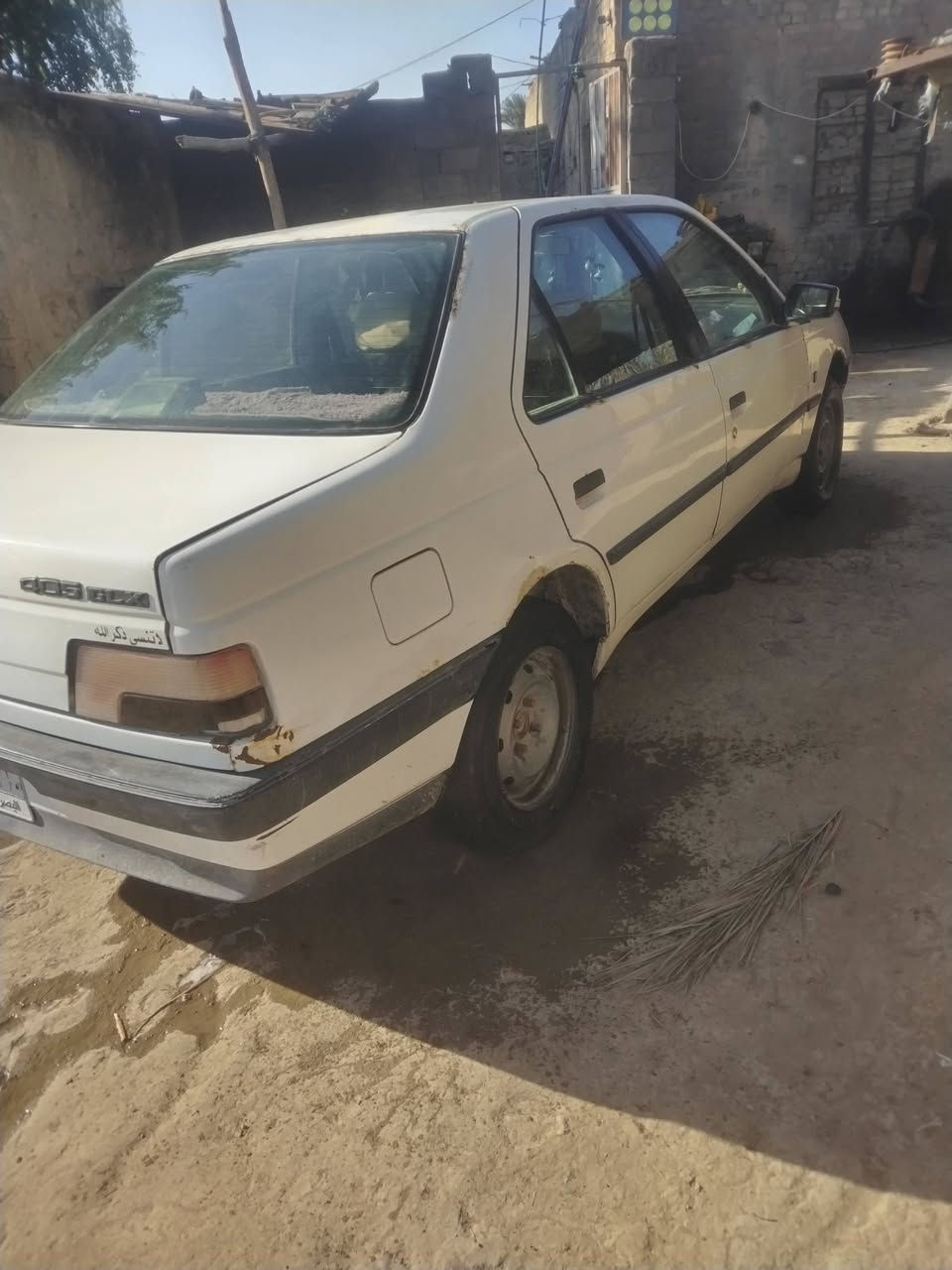 سلام عليكم بيجو 405 موديل 9رقمه بصره مشروع وطني مكينه وكير نضيفات للا ستفسار الاتصال بل رقم  /
*********** مكان السياره قضاء الحمزه الشرقي
