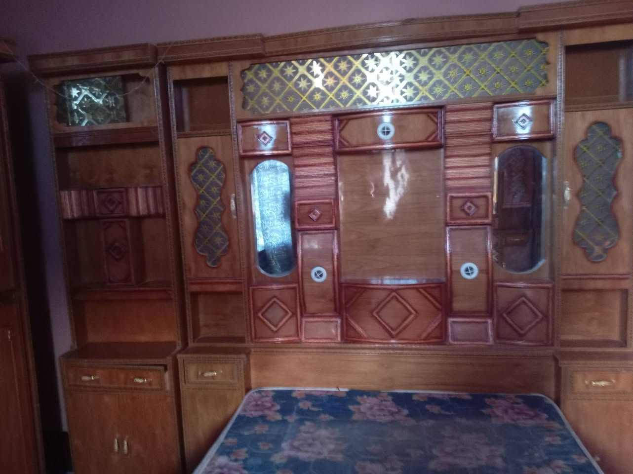 السلام عليكم ورحمة الله وبركاته
غرفه نوم للبيع الاستفسار الاتصال على ***********
***********
