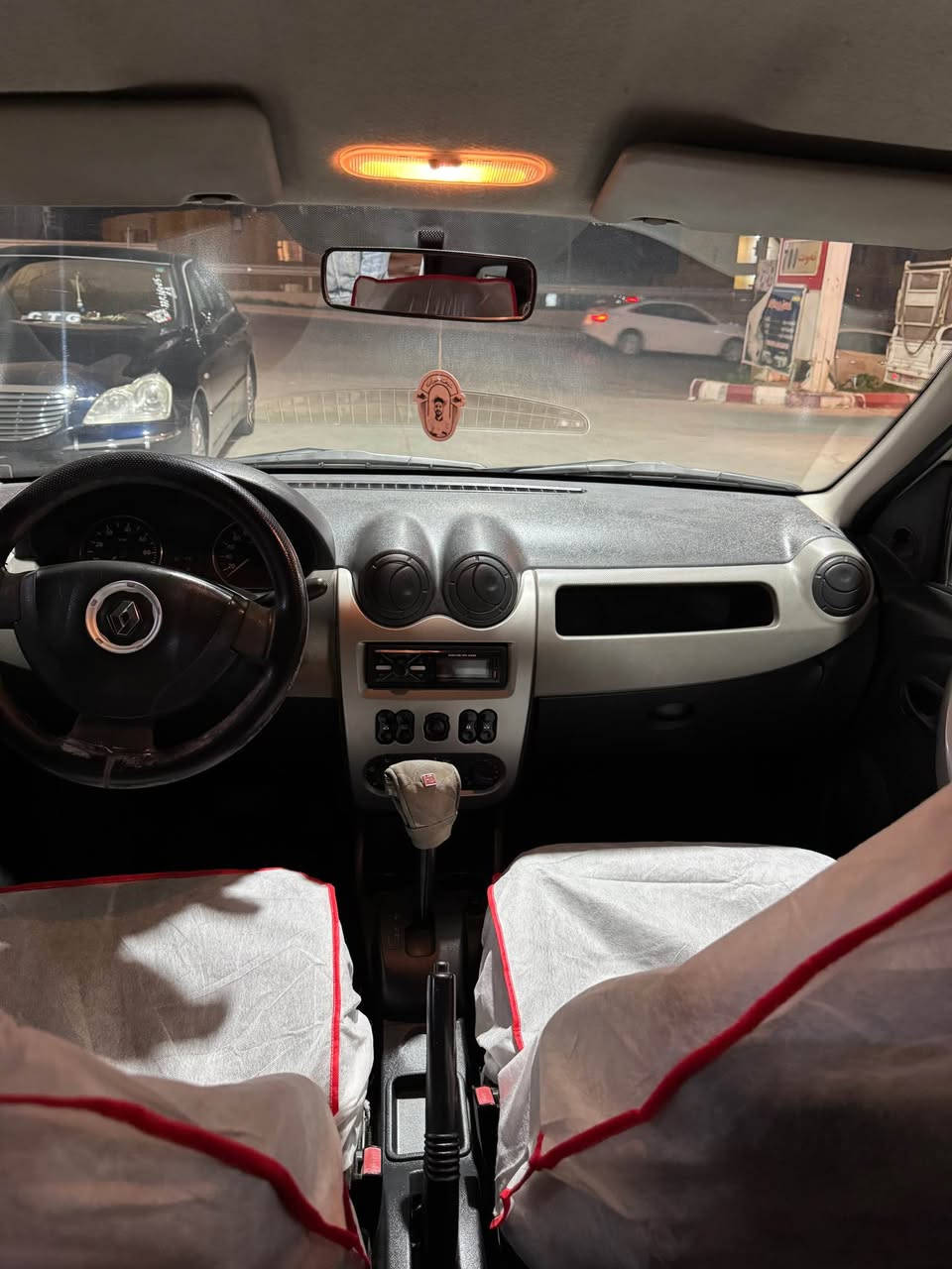 سلاو سه ره تا به ناوى خواى گه وره 
رينؤ مؤديل 2011 ئؤتؤماتيك بيمه سره ف 
گيرومه كينه وكاره باى به شه رت 
سه ياره كه زؤر پاكه مالى دؤسته 
١ ده رگاى بؤياخه پيشودواى ده عمى نيه
رؤنوهايدرؤليكى تازه گؤراوه هى مالى خؤمه 
سه عرى 59$ كه مى مه عامه له يه 
ژ.م *********** السليمانية, العراق
