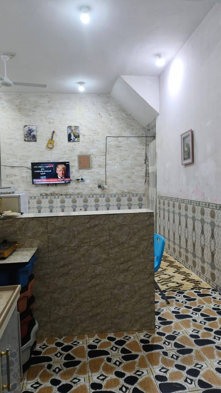 السلام عليكم  مكلف بالنشر بنايه للبيع ركن مساحة ١٠٠م مربع مكونه من مشتملين ارضي ومشتمل طابق ثاني في منطقة حي الجهاد قرب مدرسة البصره ...للإستفسار الاتصال على هذا الرقم ***********
