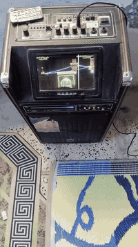 السلام عليكم ديجي مال مناسبات شغال كامل مابي عطل رام وفلاش واواكس وبلوتوث وقرص ديفيدي سيدي وشاشة يشغل عليه ستلايت وشحن السعر١٣٠ وبي مجال بسيط عوزة بطارية مال شحن فقط بغداد سبع البور منطقة٤٠٠٠.  ***********.  ***********
