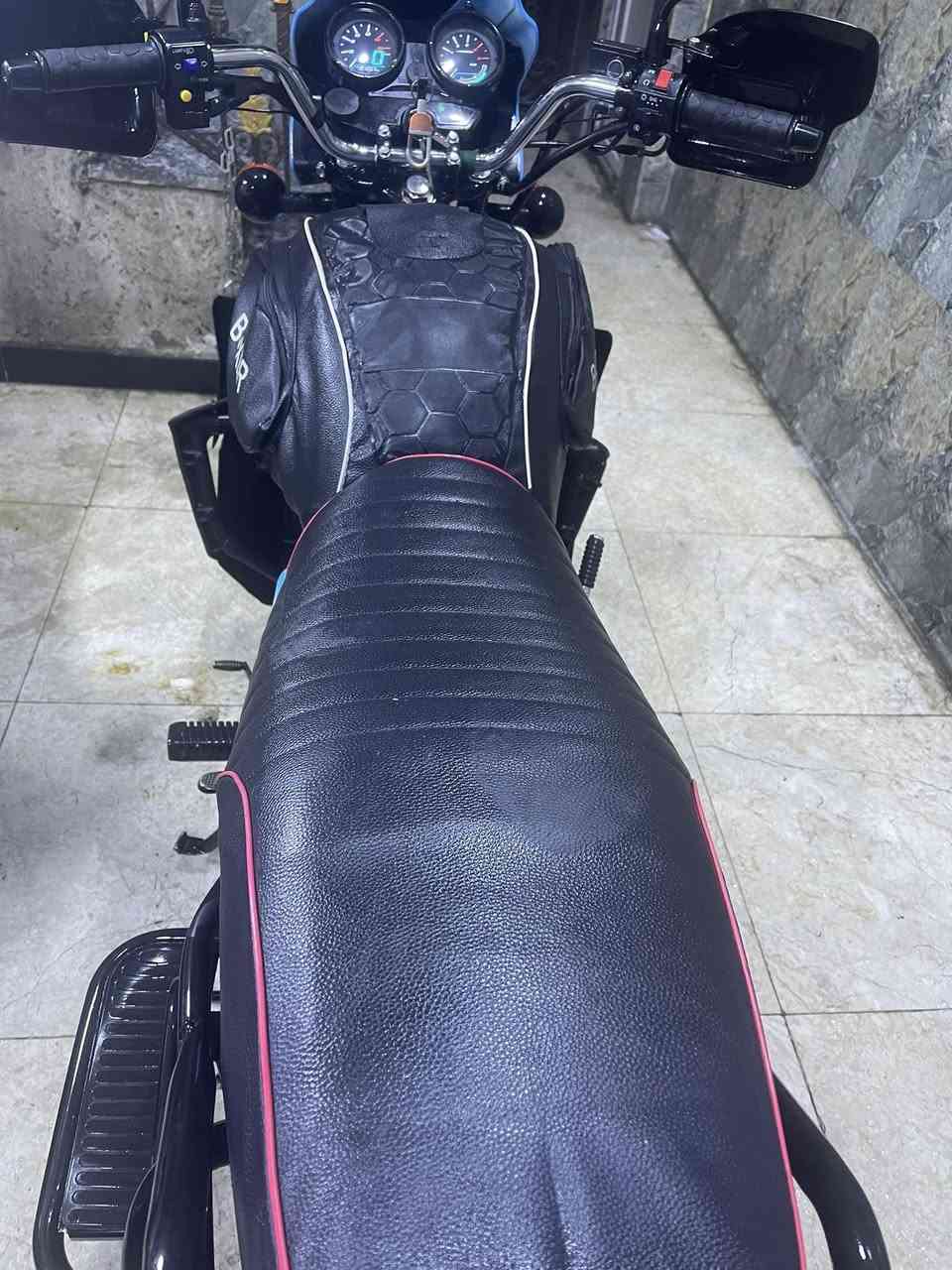 السلام عليكم الحلال للبيع دراجه ديوان موديل 2025  مكينه 200 نفخ دراجه متعوب عليها دهن كل سبوع بانزين محسن سبب البيع تركت دلفري 
عارضها السعر 2800 وبيها مجال 
دراجه مرقمه اربيل 
لل اتصال *********** 
والخاص مفتوح 🔓
