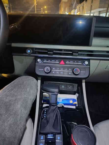 توسان موديل 25 ماشيه 4لاف فقط 
لون مميز مات رمادي مدفوع كمركه وكامل فول تحكمات تشغيل عن بعد رادارات امامي وخلفي نقط عمياء مكينه 2500 وكير اي تي المرغوب حادثه تبديل باب السائق اصلي ومقدمة البنيد بارد واضح بالصوره سياره جديده جدا والصلاة على محمد وال محمد 
السعر 195 وبيه مجال 
تواصل خاص او على الرقم وتس ***********
