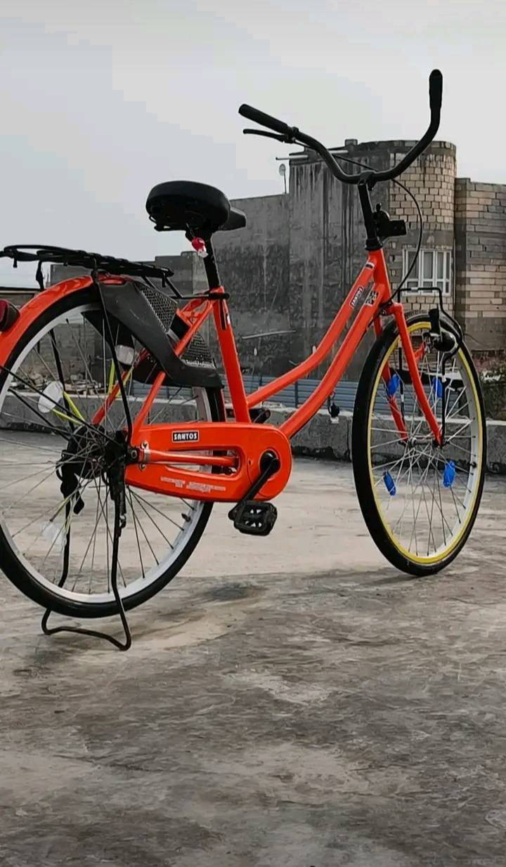 السلام عليكم بايسكل سانتوس برتقالي كفاله 21حاويه نضافه99٪
السعر/165قفله
الرقم/***********
