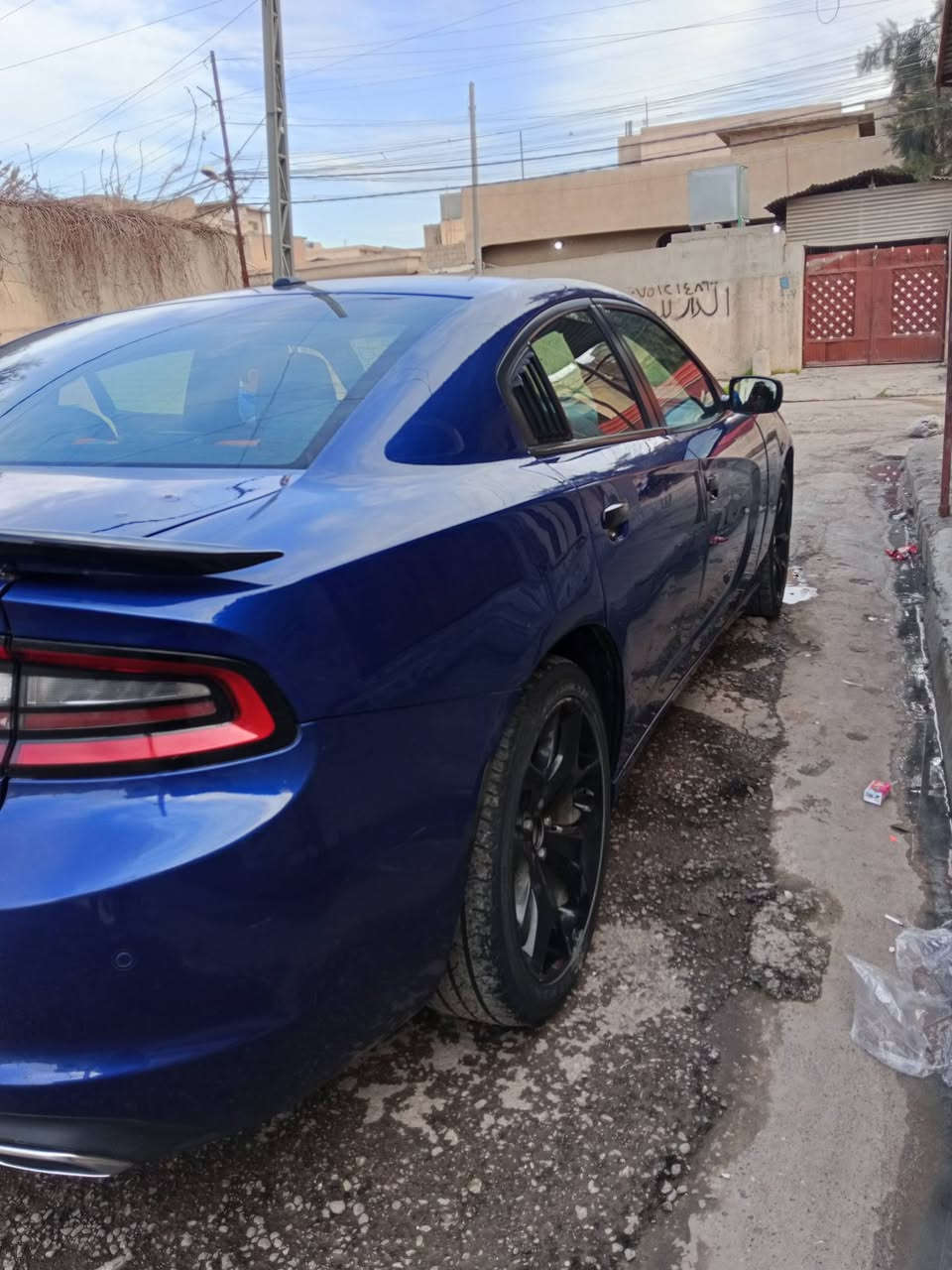 اسلام عليكم جارجر للبيع موديل 2019 مواصفات سلايت SXT  السيارة بها خمس قطع صبغ شرط بل دوخل وبل اربك رقم  سليمانيه شرط التحويل مكان السياره الموصل ***********
***********
